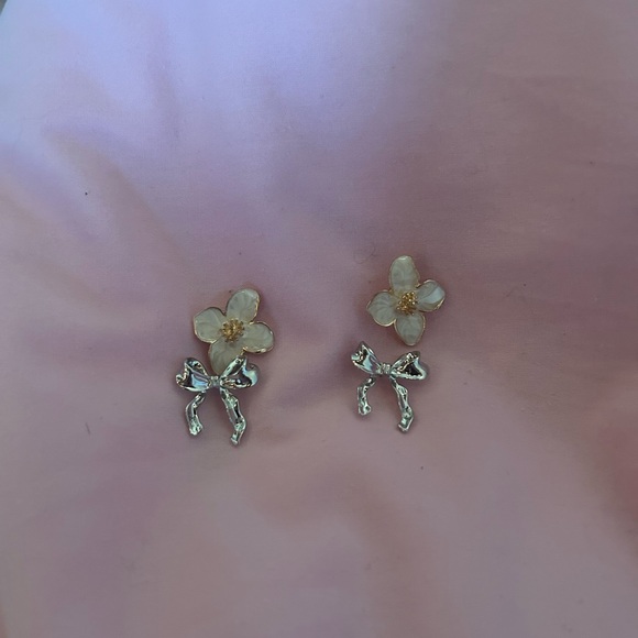 Jewelry Bundle - Picture 8 of 9